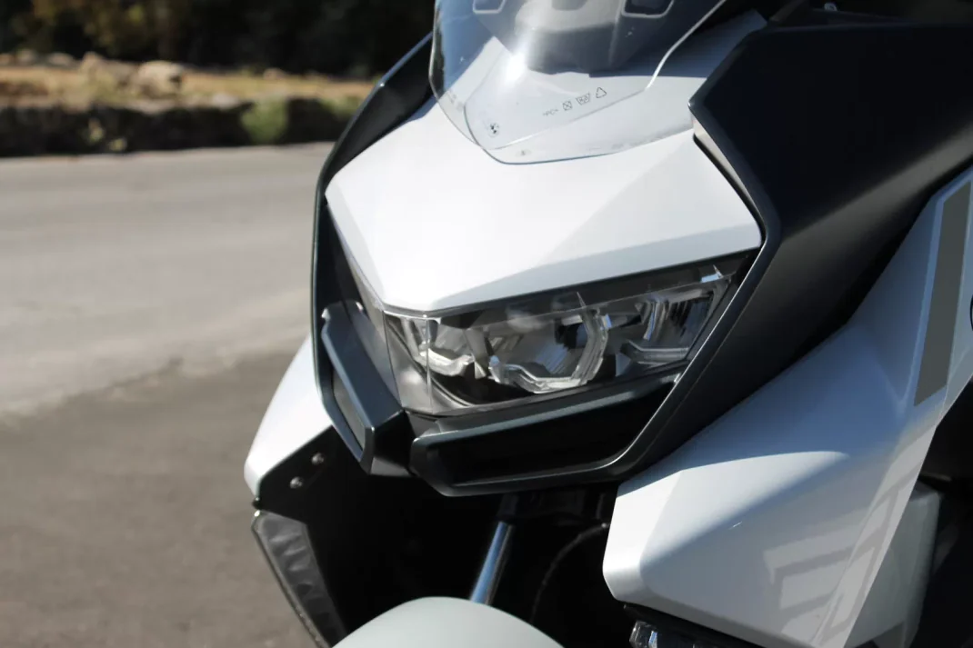 BMW C 440 GT 2025 - 9250 EUR, 2300 km - AUTO.MOTO.pt - 2300km - foto 12 de 28