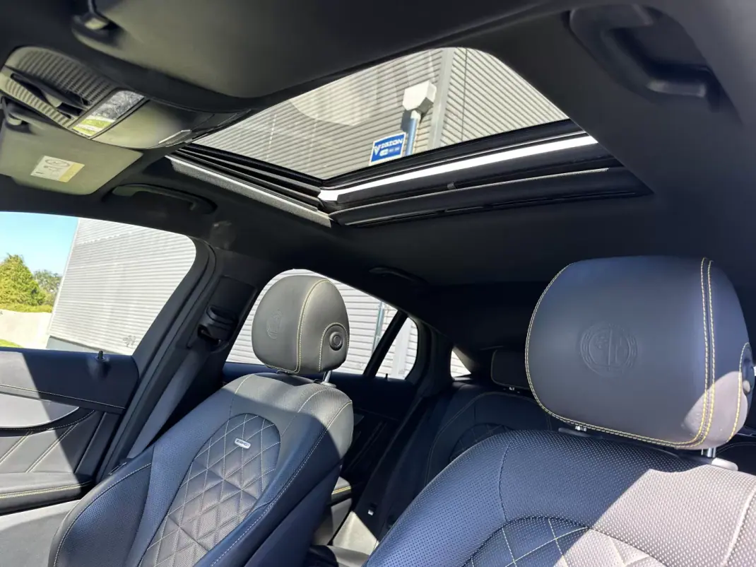 Mercedes-Benz GLC 63 AMG 2018 - 75000 EUR, 100000 km - 100000km - foto 48 de 93