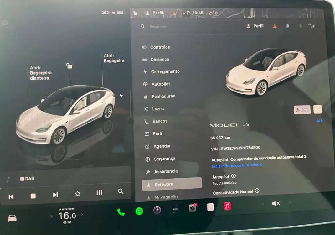 Tesla Model 3 2023 - 28990 EUR, 65000 km - AUTO.MOTO.pt - 65000km - foto 9 de 20