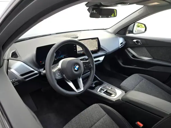 BMW 116 2025 - 29990 EUR, 14400 km - AUTO.MOTO.pt - 14400km - foto 17 de 39