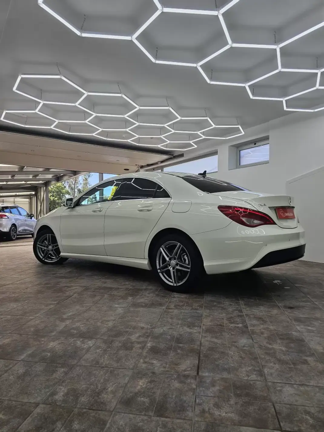 Mercedes-Benz CLA 180 2015 - 14000 EUR, 205367 km - 205367km - foto 33 de 51