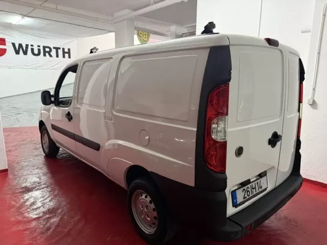 Fiat DOBLO CARGO 1.3 MULTIJET EASY 2009 - 5250 EUR, 190000 km - AUTO.MOTO.pt - 190000km - foto 4 de 27