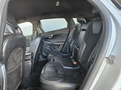 Volvo V40 2014 — foto 5 de 7