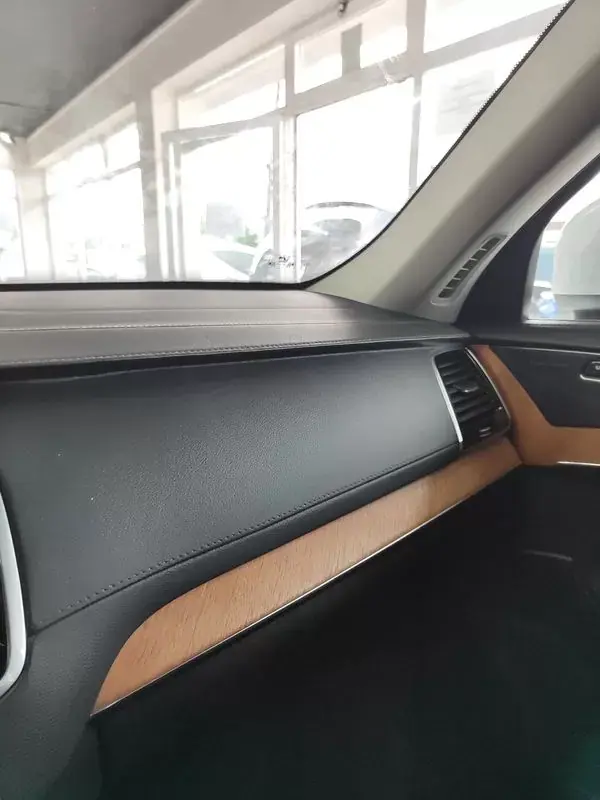 Volvo XC 90 2021 - 49950 EUR, 70500 km - AUTO.MOTO.pt - 70500km - foto 40 de 41
