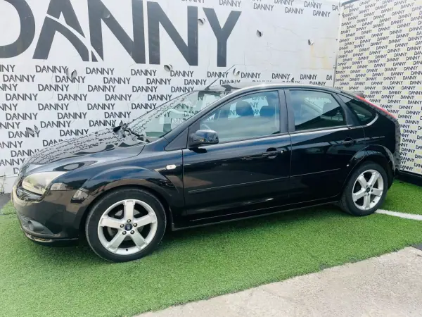 Ford Focus 2007 - 6500 EUR, 148000 km - AUTO.MOTO.pt - 148000km - foto 2 de 10