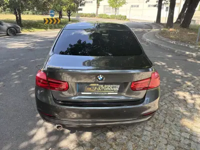 BMW 318 2016 - 15250 EUR, 172000 km - AUTO.MOTO.pt - 172000km - foto 16 de 27