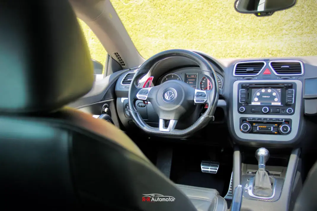 Volkswagen Scirocco 2010 - 12990 EUR, 255000 km - AUTO.MOTO.pt - 255000km - foto 3 de 36