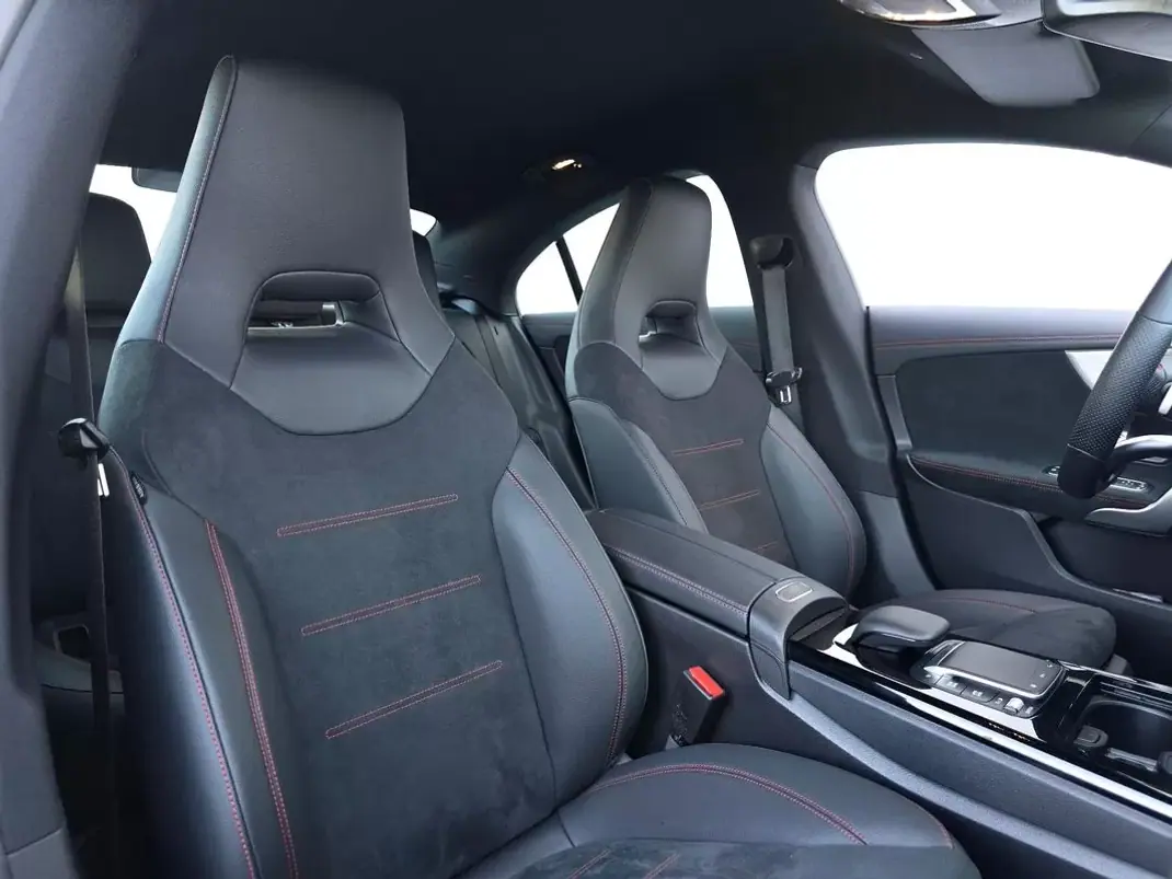 Mercedes-Benz CLA 180 2022 - 29900 EUR, 36800 km - 36800km - foto 17 de 44