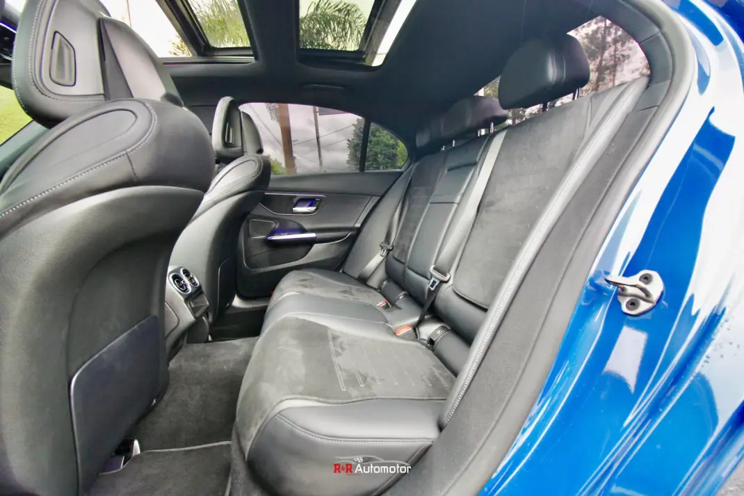 Mercedes-Benz C 300 2022 - 43500 EUR, 65000 km - AUTO.MOTO.pt - 65000km - foto 19 de 47