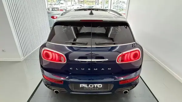 MINI Clubman 2016 - 18000 EUR, 196000 km - AUTO.MOTO.pt - 196000km - foto 7 de 27