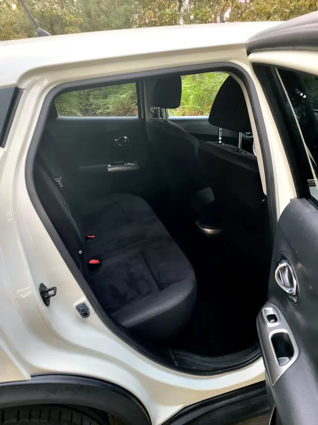 Nissan Juke 2014 - 11990 EUR, 168500 km - AUTO.MOTO.pt - 168500km - foto 15 de 25