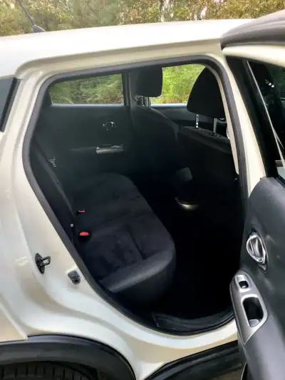 Nissan Juke 2014 - 11990 EUR, 168500 km - AUTO.MOTO.pt - 168500km - foto 15 de 25