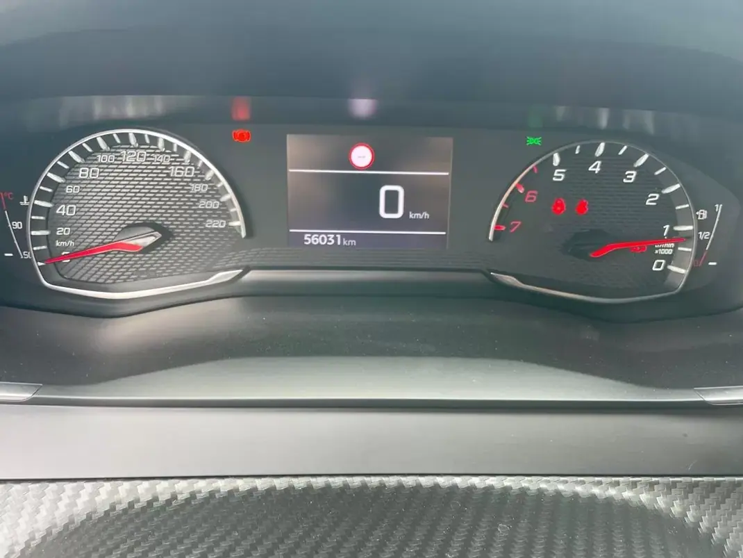 Peugeot 208 2022 - 15900 EUR, 56031 km - AUTO.MOTO.pt - 56031km - foto 11 de 14