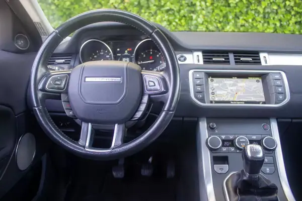 Land Rover Range Rover Evoque 2018 - 20900 EUR, 98000 km - AUTO.MOTO.pt - 98000km - foto 14 de 17
