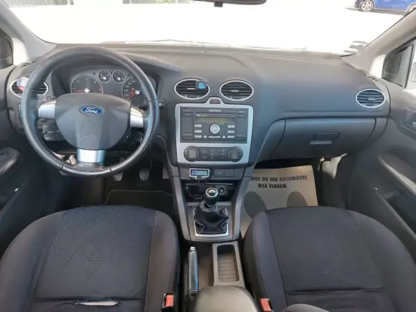 Ford Focus SW 2005 - 2990 EUR, 307902 km - AUTO.MOTO.pt - 307902km - foto 23 de 27