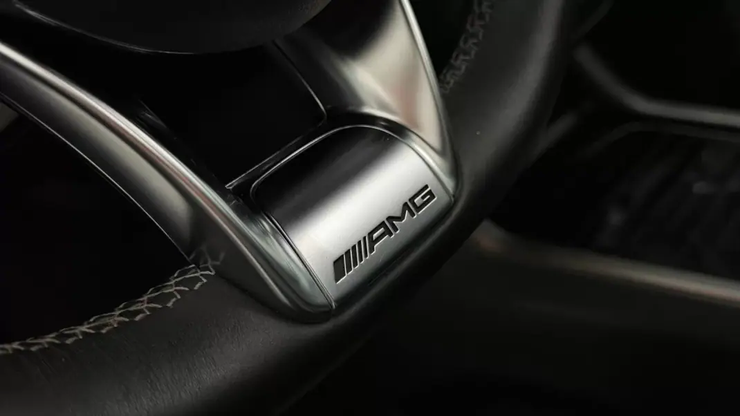 Mercedes-Benz GLE 63 AMG 2015 - 99990 EUR, 149475 km - AUTO.MOTO.pt - 149475km - foto 13 de 42