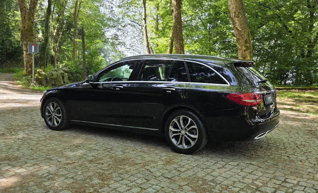 Mercedes-Benz C 200 2015 - 13750 EUR, 234000 km - AUTO.MOTO.pt - 234000km - foto 6 de 23