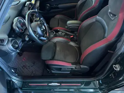 MINI John Cooper Works 2015 - 22900 EUR, 185000 km - AUTO.MOTO.pt - 185000km - foto 7 de 12