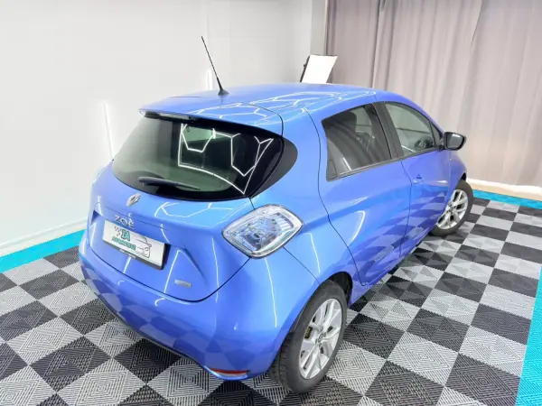 Renault Zoe 2019 - 10500 EUR, 130000 km - AUTO.MOTO.pt - 130000km - foto 7 de 18