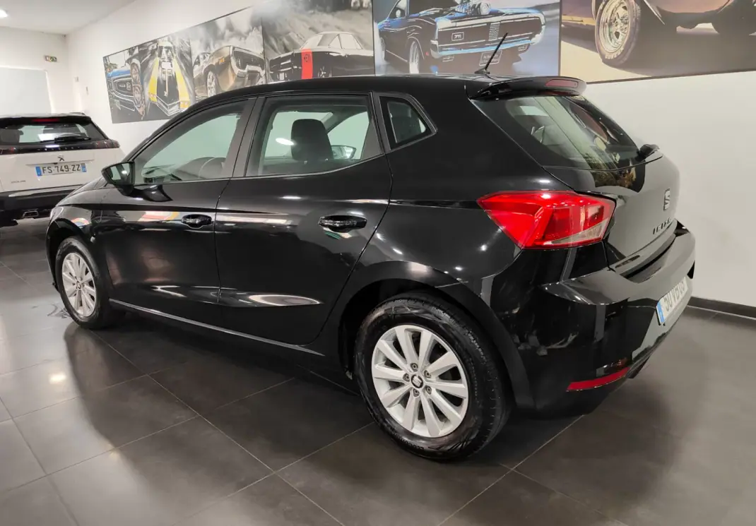 SEAT Ibiza 2018 - 11990 EUR, 150000 km - AUTO.MOTO.pt - 150000km - foto 11 de 30