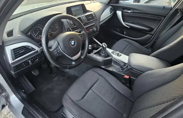 BMW 116 2012 - 10999 EUR, 280000 km - AUTO.MOTO.pt - 280000km - foto 17 de 24