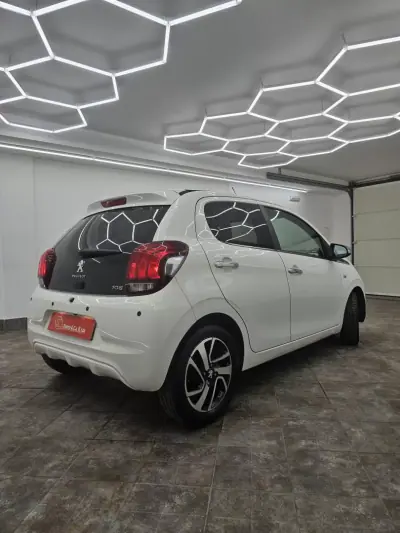 Peugeot 108 2015 - 8650 EUR, 88563 km - AUTO.MOTO.pt - 88563km - foto 37 de 53
