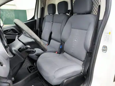 Citroën Berlingo 1.6 HDI L2 3L FRIO + ISOTERMICA 2016 - 14950 EUR, 292742 km - AUTO.MOTO.pt - 292742km - foto 20 de 43