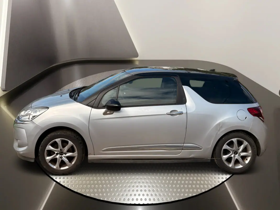DS DS3 2016 - 8500 EUR, 122500 km - AUTO.MOTO.pt - 122500km - foto 6 de 11