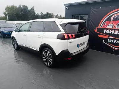 Peugeot 5008 2018 - 14990 EUR, 172200 km - AUTO.MOTO.pt - 172200km - foto 6 de 26