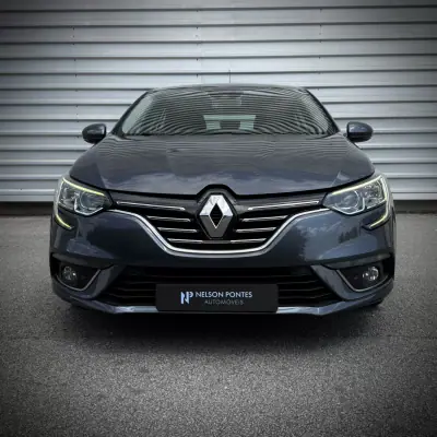 Renault Mégane 2017 - 11500 EUR, 185000 km - AUTO.MOTO.pt - 185000km - foto 3 de 20