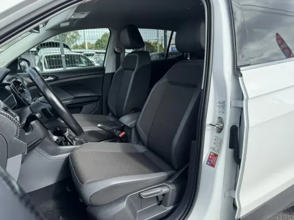 Volkswagen T-Cross 2019 - 18990 EUR, 100000 km - 100000km - foto 45 de 50
