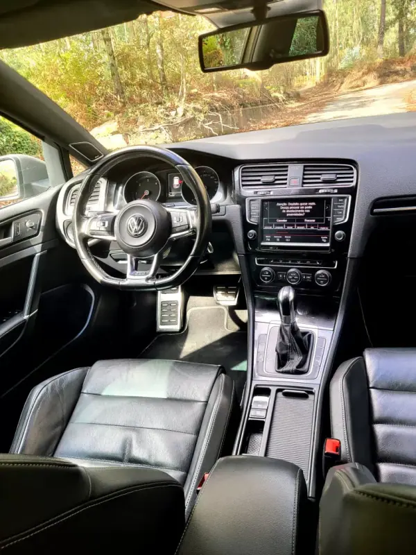 Volkswagen Golf 2015 - 16990 EUR, 218000 km - AUTO.MOTO.pt - 218000km - foto 17 de 25