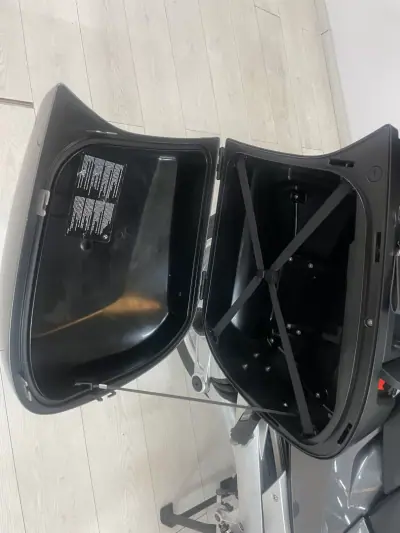 BMW R 1200 RT 2012 - 7950 EUR, 139370 km - 139370km - foto 20 de 21