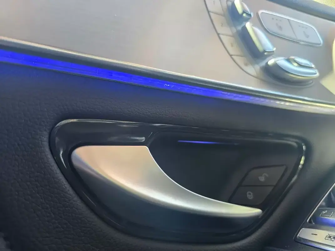 Mercedes-Benz GLC 300 2021 - 45980 EUR, 138000 km - AUTO.MOTO.pt - 138000km - foto 48 de 60