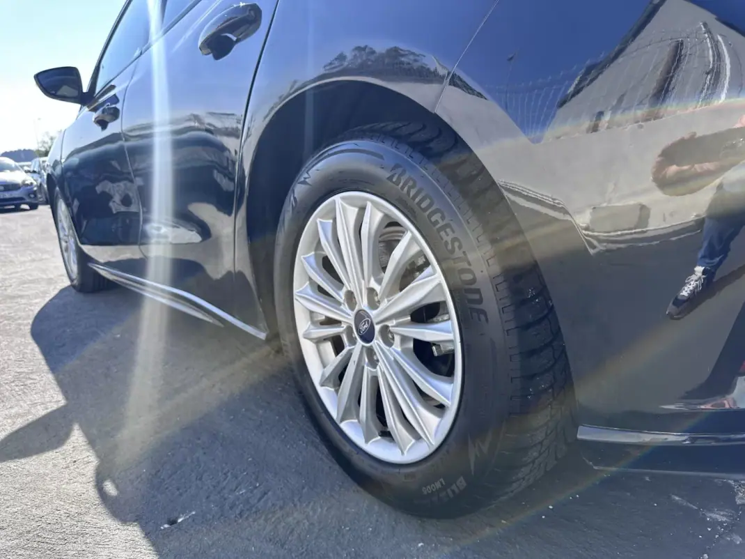 Ford Focus 2018 - 10900 EUR, 100000 km - AUTO.MOTO.pt - 100000km - foto 9 de 35