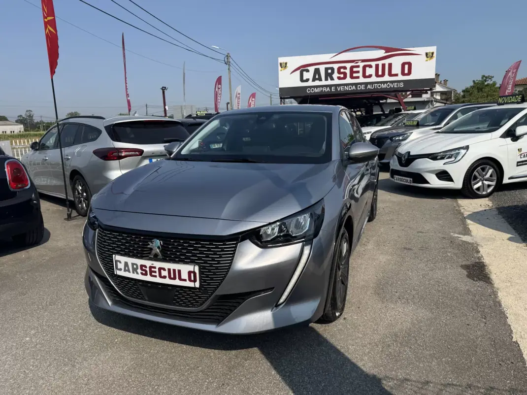 Peugeot e-208 2021 - 16750 EUR, 64889 km - AUTO.MOTO.pt - 64889km - foto 1 de 31