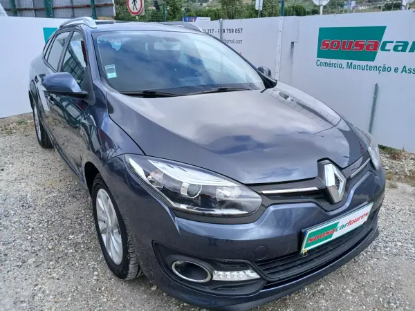 Renault Mégane Sport Tourer 2016 - 8950 EUR, 157317 km - AUTO.MOTO.pt - 157317km - foto 5 de 25