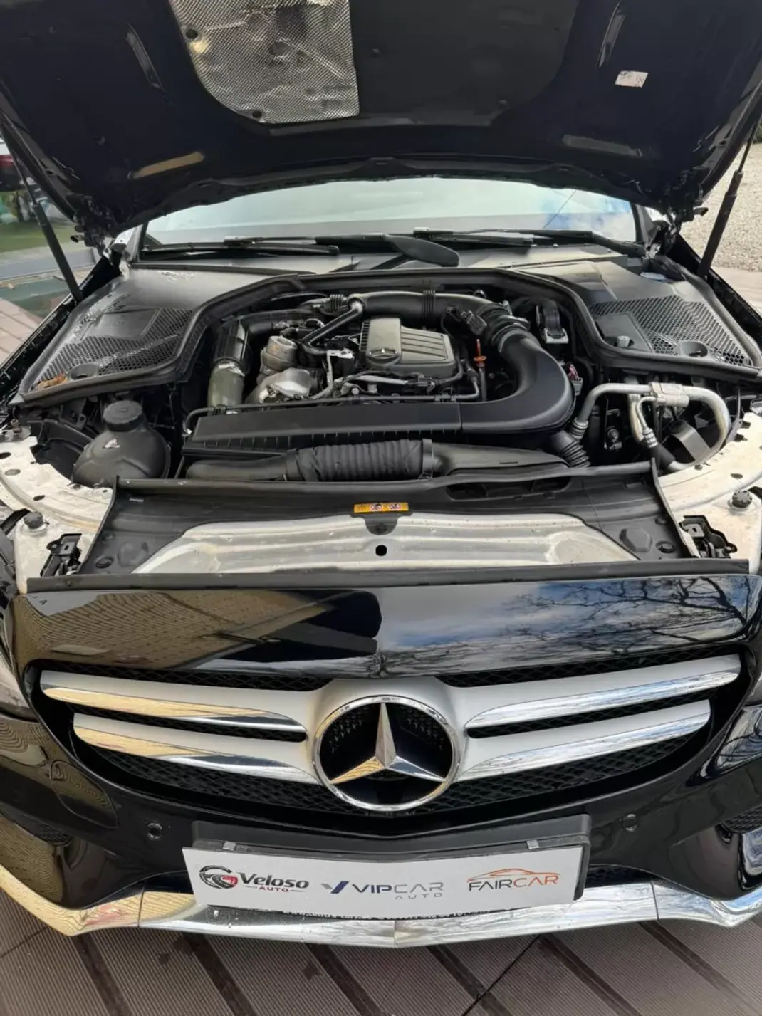Mercedes-Benz C 200 2017 - 22500 EUR, 214300 km - AUTO.MOTO.pt - 214300km - foto 6 de 15