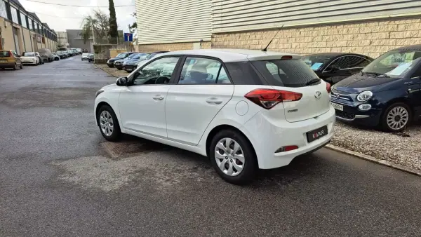 Hyundai i20 2018 - 9980 EUR, 134296 km - AUTO.MOTO.pt - 134296km - foto 5 de 43