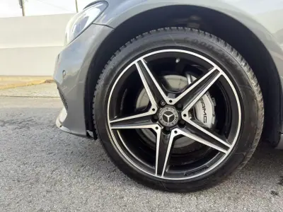 Mercedes-Benz C 250 2018 - 24500 EUR, 173000 km - AUTO.MOTO.pt - 173000km - foto 19 de 21