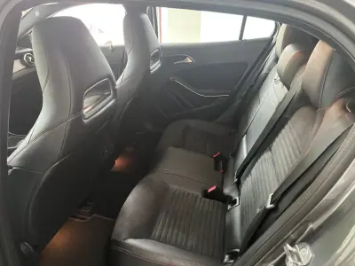 Mercedes-Benz GLA 200 2019 - 27500 EUR, 144556 km - AUTO.MOTO.pt - 144556km - foto 7 de 9