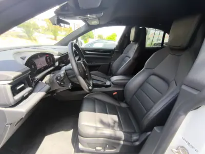 Porsche Macan 2025 - 76875 EUR, 17000 km - AUTO.MOTO.pt - 17000km - foto 7 de 19
