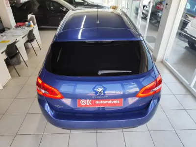 Peugeot 308 SW 2018 - 8950 EUR, 229000 km - AUTO.MOTO.pt - 229000km - foto 10 de 37