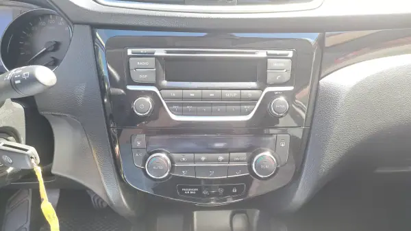 Nissan Qashqai 2014 - 12900 EUR, 133286 km - AUTO.MOTO.pt - 133286km - foto 20 de 28