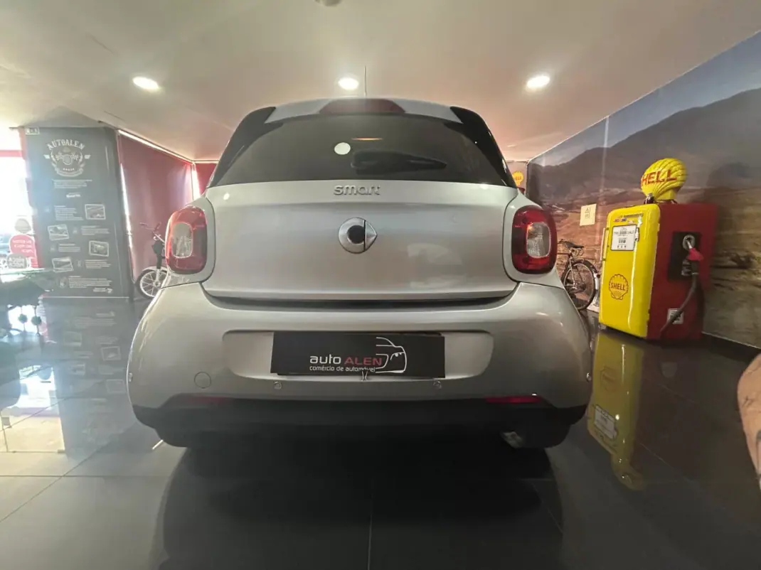 Smart ForFour 2018 - 10950 EUR, 118372 km - AUTO.MOTO.pt - 118372km - foto 5 de 21