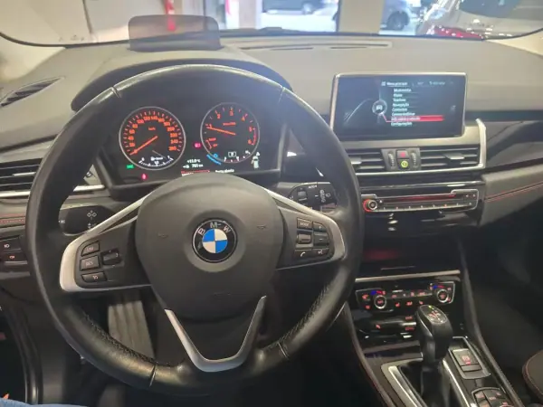 BMW 218 Active Tourer 2015 - 15890 EUR, 162866 km - AUTO.MOTO.pt - 162866km - foto 35 de 47