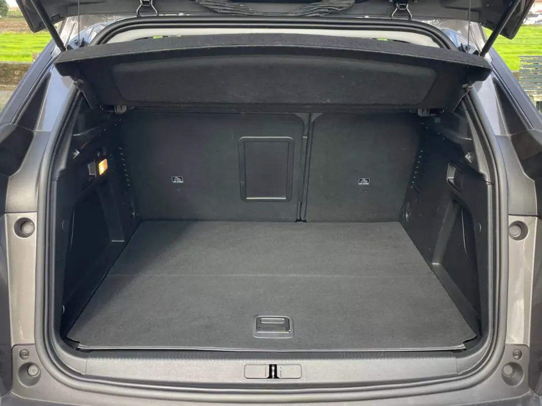Peugeot 3008 2022 - 22900 EUR, 69000 km - AUTO.MOTO.pt - 69000km - foto 34 de 37