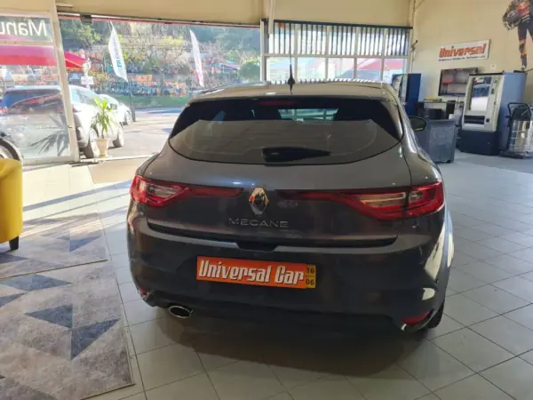 Renault Mégane 2016 - 13600 EUR, 152000 km - AUTO.MOTO.pt - 152000km - foto 4 de 21