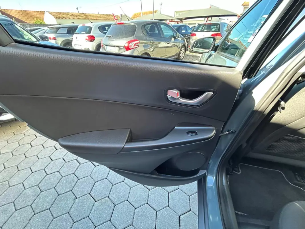 Hyundai Kauai 2021 - 17950 EUR, 49810 km - 49810km - foto 14 de 16