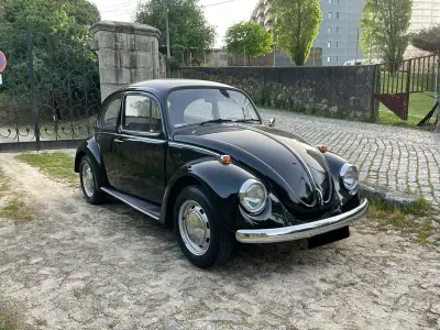 Volkswagen Carocha Cabrio 1972 - 8900 EUR, 84000 km - AUTO.MOTO.pt - 84000km - foto 3 de 29